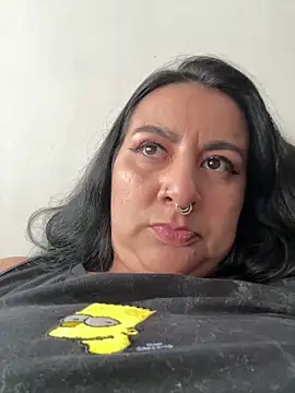 Watch Abril_Luv live on EroticFlix - High definition streams