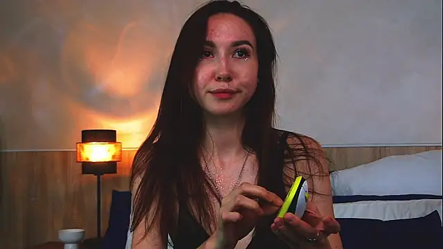 Watch EmilyGray__ live on EroticFlix - High definition streams