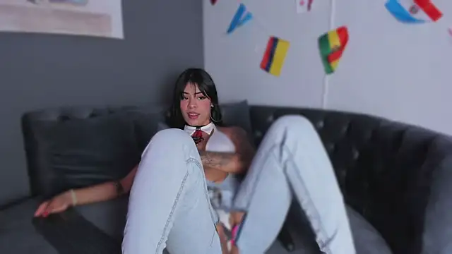 Watch charlotte_mitchell_ live on EroticFlix - High definition streams