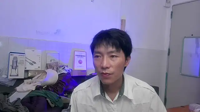 xhqds (Ask my age) - 高清直播摄像头