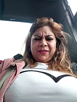 Laura-Hernandez webcam