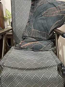 savagequeen27 (F young) - Nude striping