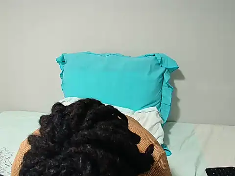candyyumsaerolaxx - CandyYumsAerolaXX's free webcam - UK Sex Cams