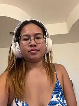 Ponthip webcam