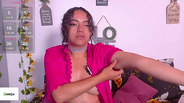 emiily_curly webcam