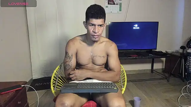 antonio_aguilarx webcam