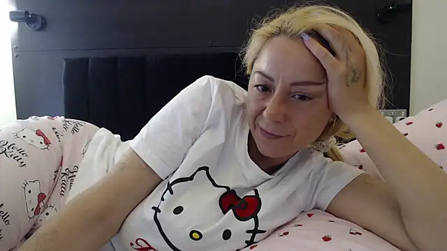 _karolynesyera_ webcam
