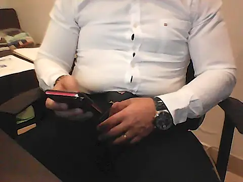 Kalel17073 live cam on StripChat