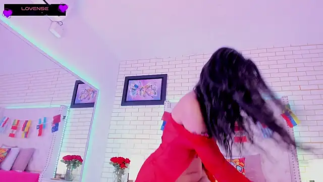 Coco_Balenciaga_ webcam