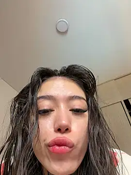 Ellelie_77 webcam