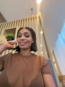 ___nessa's live room
