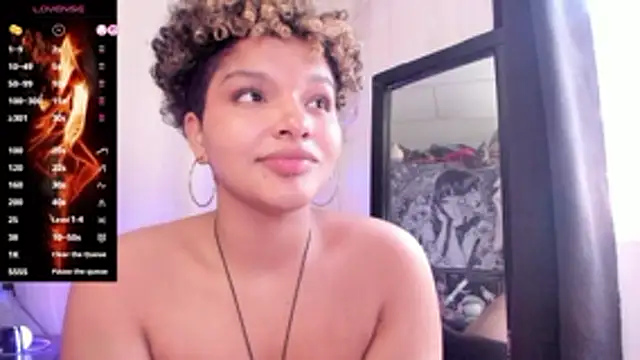 chloe_kisses webcam