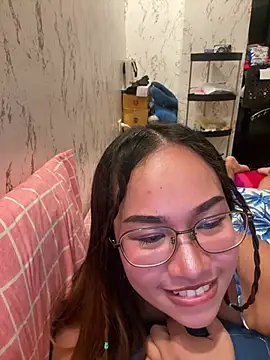 Ponthip webcam