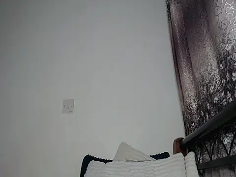 Whimsicalwillow webcam