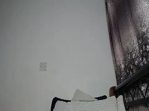 Whimsicalwillow webcam