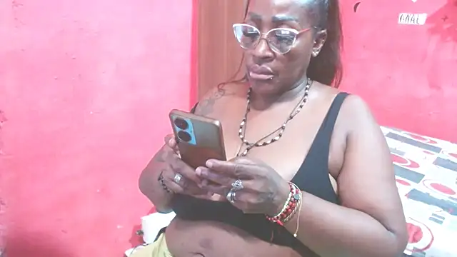 loretybig webcam