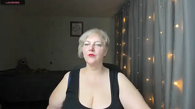 Mary-Leee webcam