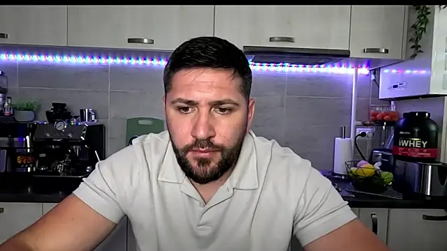 Gold_Alpha_Boy webcam