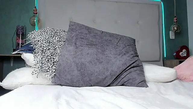 mia_gomez7 webcam