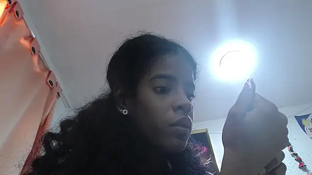 thianahorny webcam