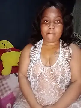 ChubbyMidgetxxx19 webcam