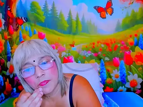 indianroxy webcam