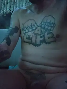 juniorhardsau live cam on StripChat
