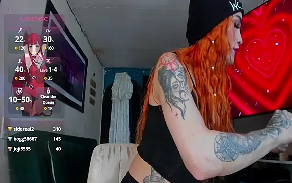 body_fox19 Live Webcam on Stripchat