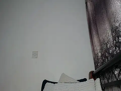 Whimsicalwillow webcam