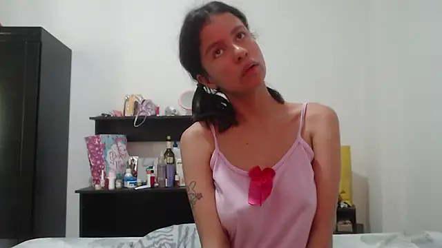 Watch nathaly_jones_ live on EroticFlix - High definition streams