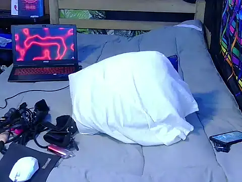 hugekenbigcock webcam