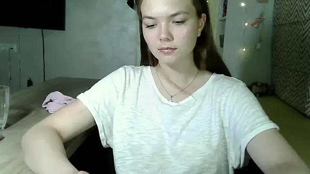 AvrilGillig live sex cam