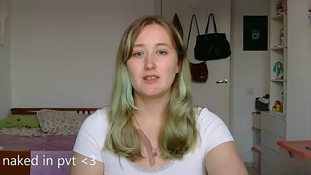 yourcherry3 (F teen) - no panty