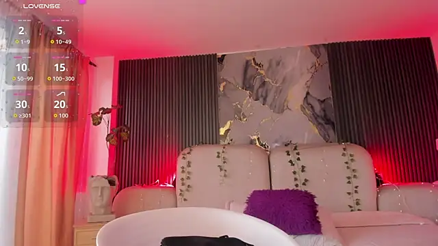 CarolineFyre webcam