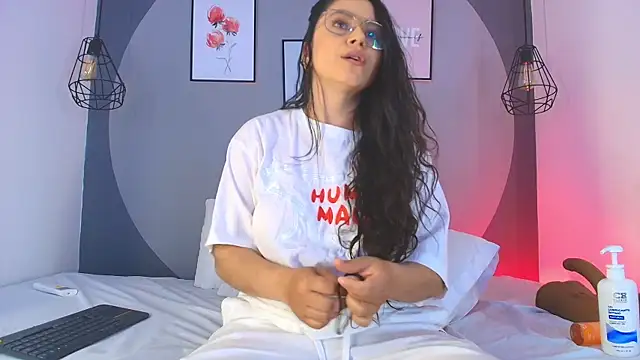 sarita_duque live cam on StripChat