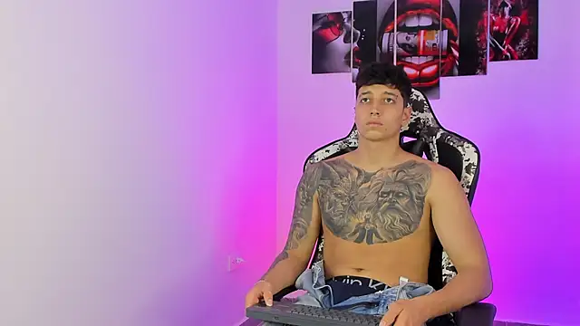 eithan_boy_ webcam