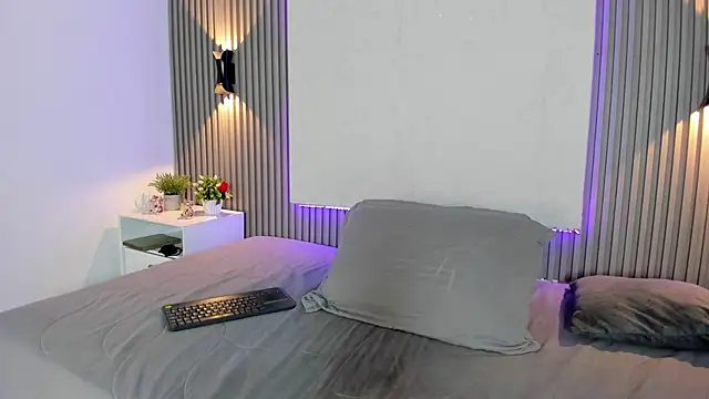 Watch Alexa_Zc live on EroticFlix - High definition streams