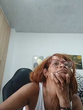 BustyMilf_ webcam