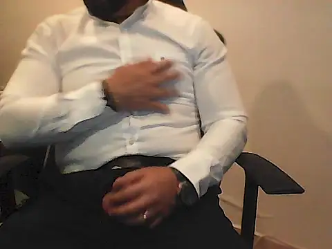 Kalel17073 live cam on StripChat