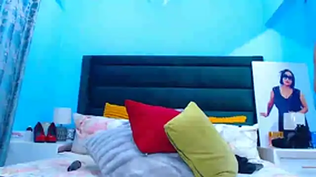 GoddessTitts webcam