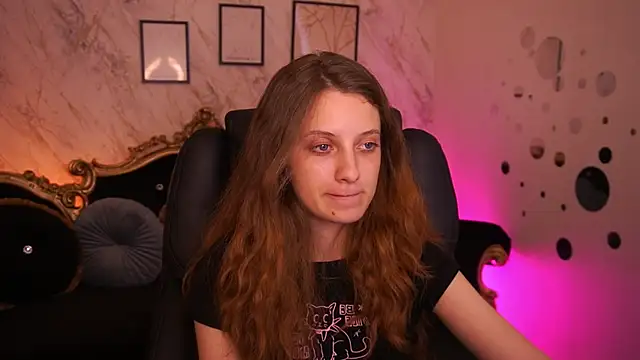 Watch CuteeFoxy live on EroticFlix - High definition streams