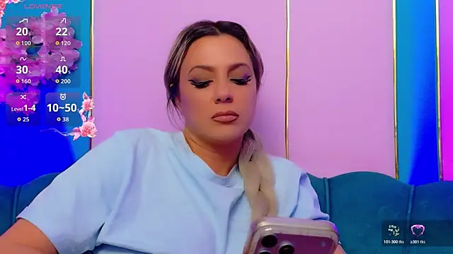 AriannaSins webcam