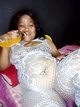ChubbyMidgetxxx19 webcam