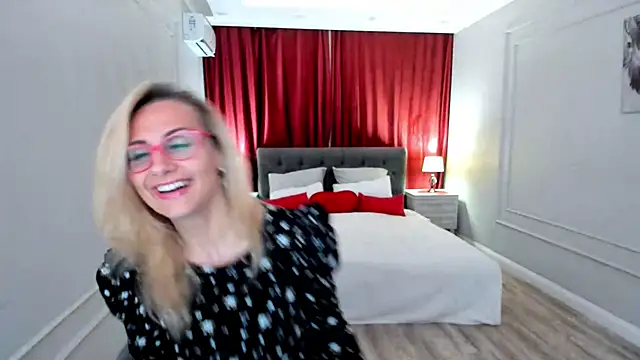 Watch MuseOfStage live on EroticFlix - High definition streams