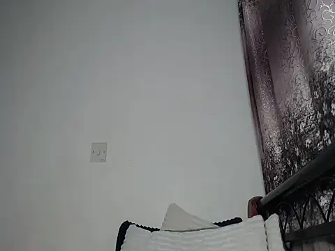 Whimsicalwillow webcam
