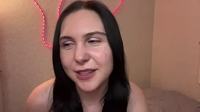 Watch MyraLitterers live on EroticFlix - High definition streams