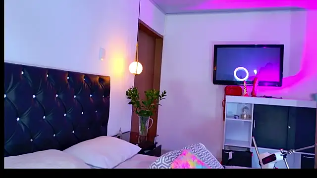 SQUIRT4UMEGAN webcam