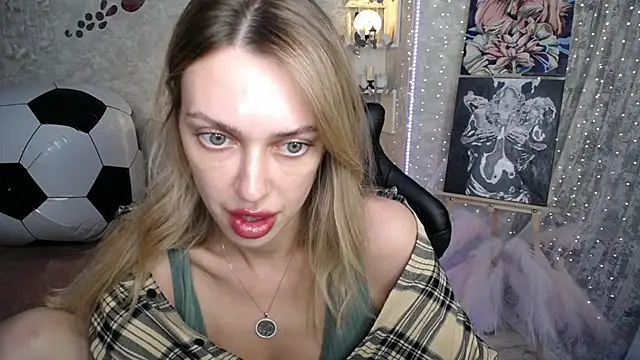 NickyAdamidi webcam