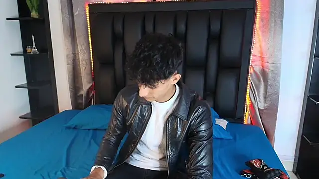 MaxiimoRomano_ webcam