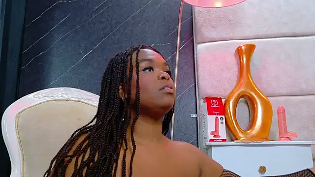 EbonyHenner webcam